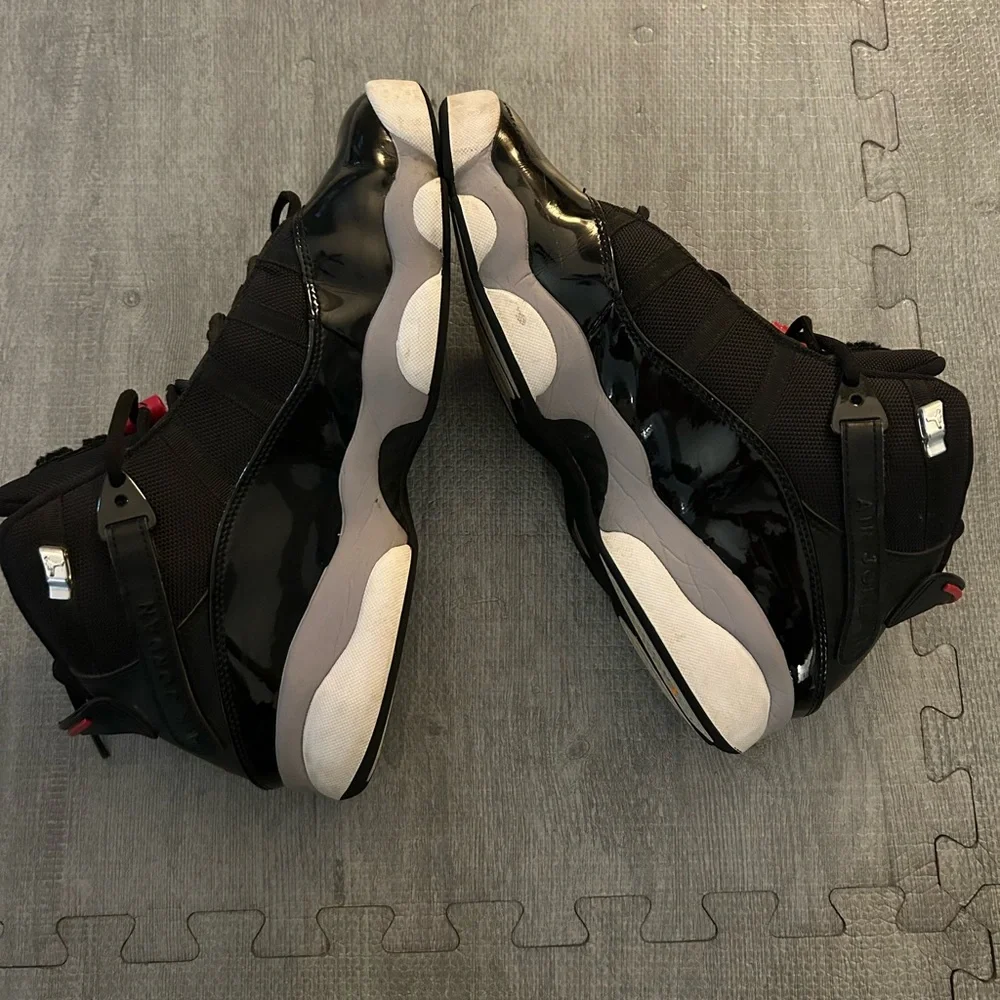 Air Jordan 6 Rings Black Red Basketball Sneakers. Mens size 12.